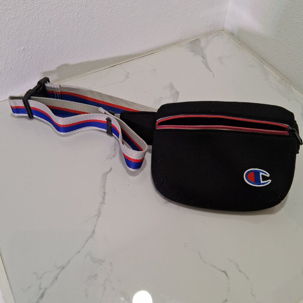 Vintage Authentic Champion Black Adjustable Belt/Crossbody Fanny Pack Pre-owned